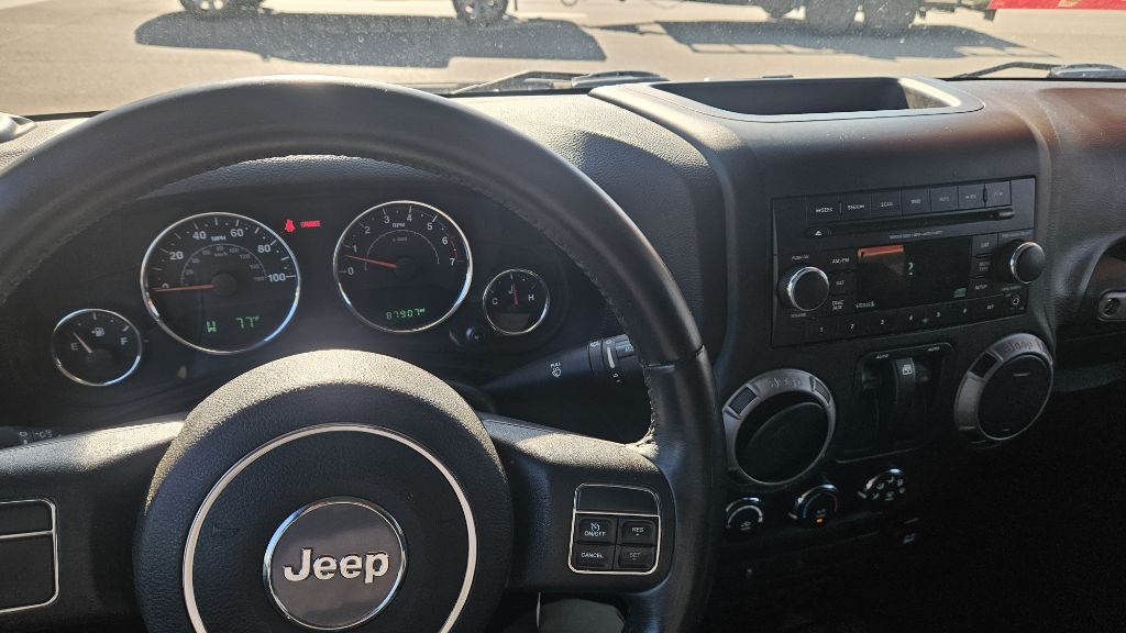 2015 Jeep Wrangler Image 15