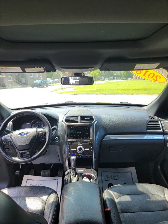 2018 Ford Explorer Image 1