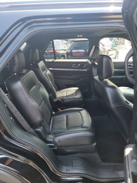 2018 Ford Explorer Image 9