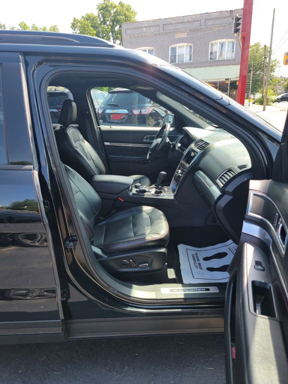 2018 Ford Explorer Image 11