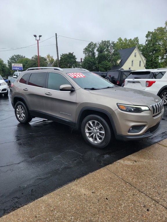 2019 Jeep Cherokee Image 2