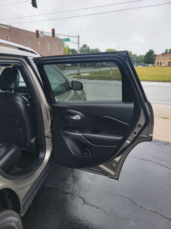 2019 Jeep Cherokee Image 26