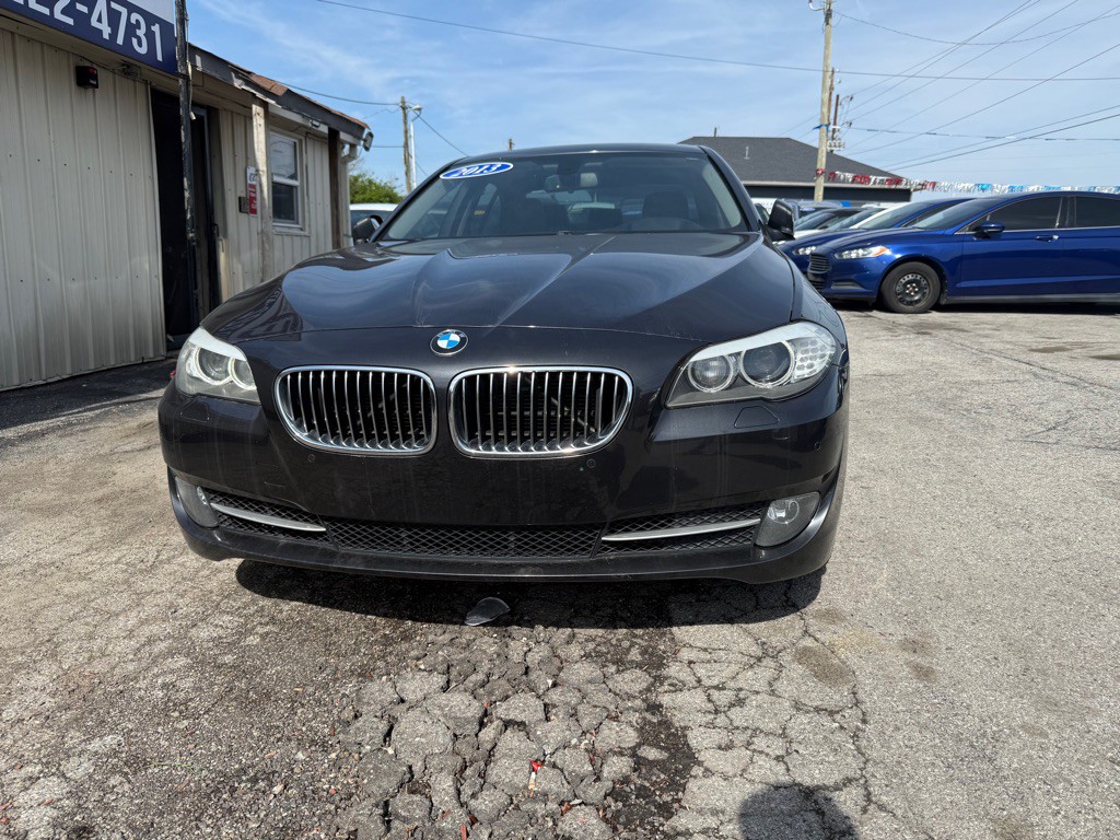 2013 BMW 5 Series Image 1