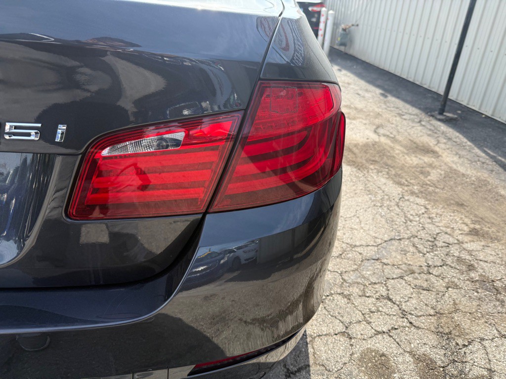 2013 BMW 5 Series Image 11