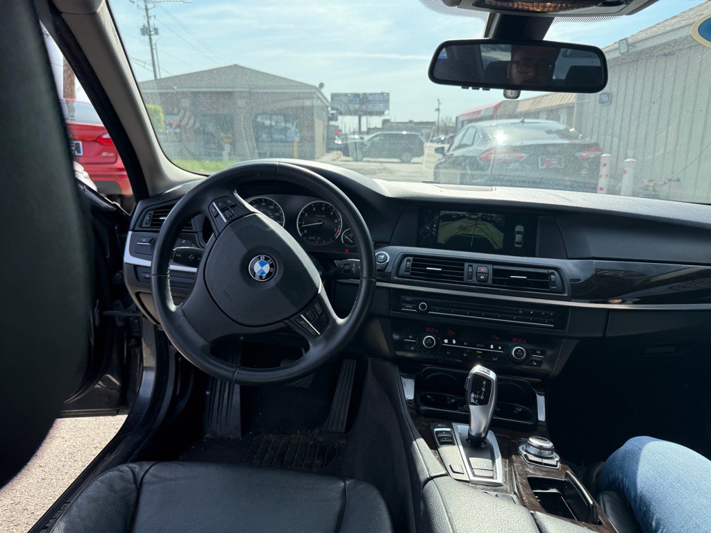 2013 BMW 5 Series Image 29