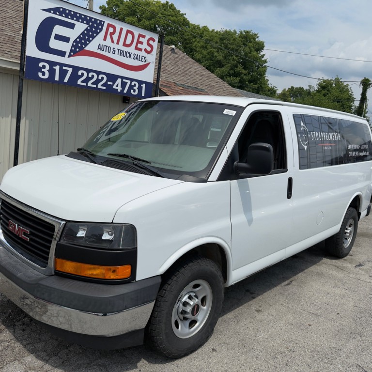 2017 GMC Savana Image 2