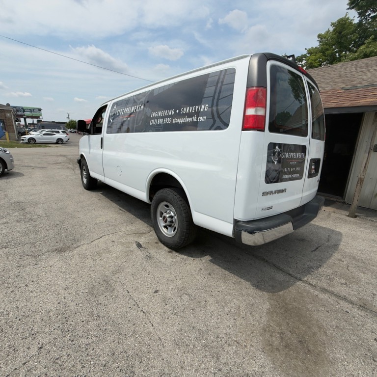 2017 GMC Savana Image 4