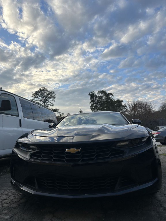 2019 Chevrolet Camaro Image 1
