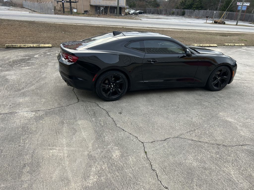 2019 Chevrolet Camaro Image 2