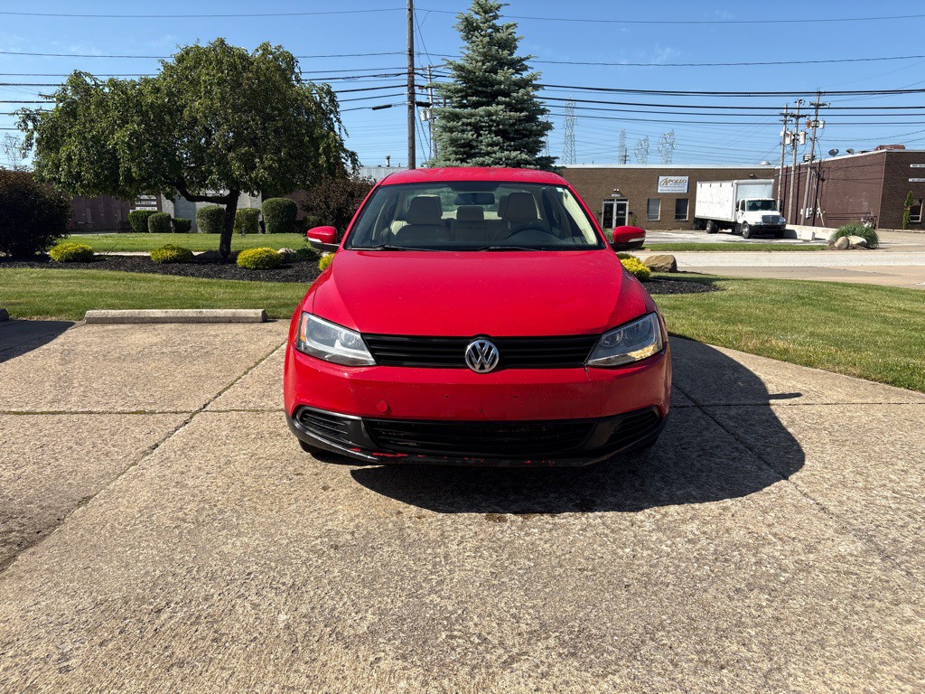 2011 Volkswagen Jetta Image 2