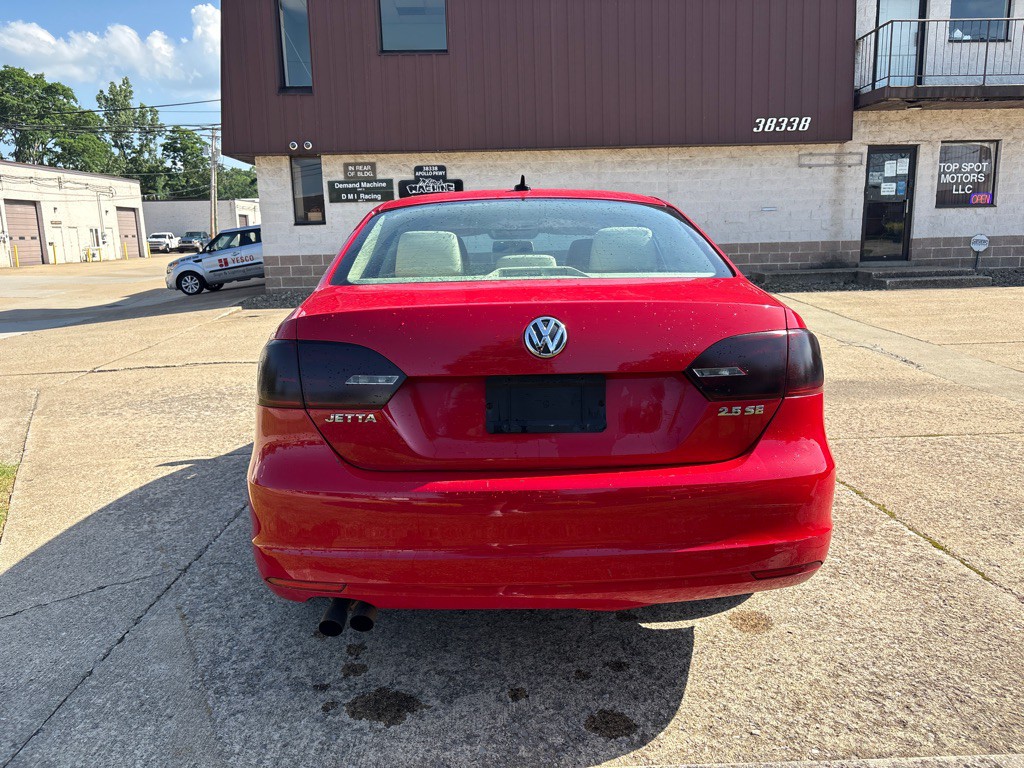 2011 Volkswagen Jetta Image 6