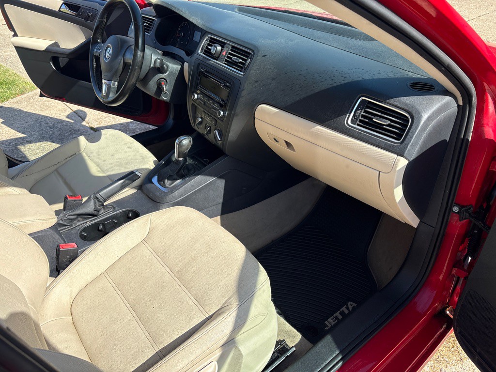 2011 Volkswagen Jetta Image 10