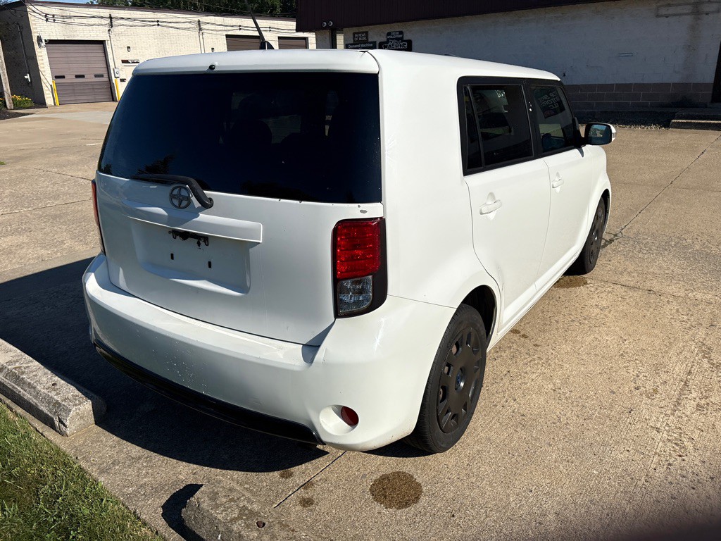 2013 Scion xB Image 7