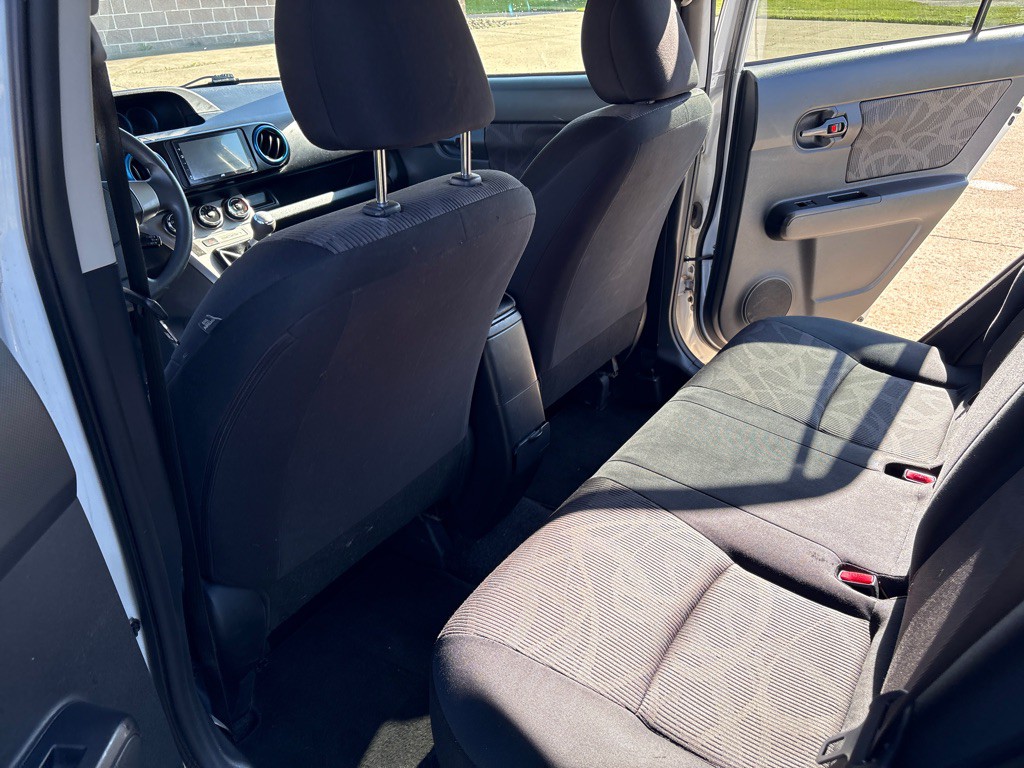 2013 Scion xB Image 11