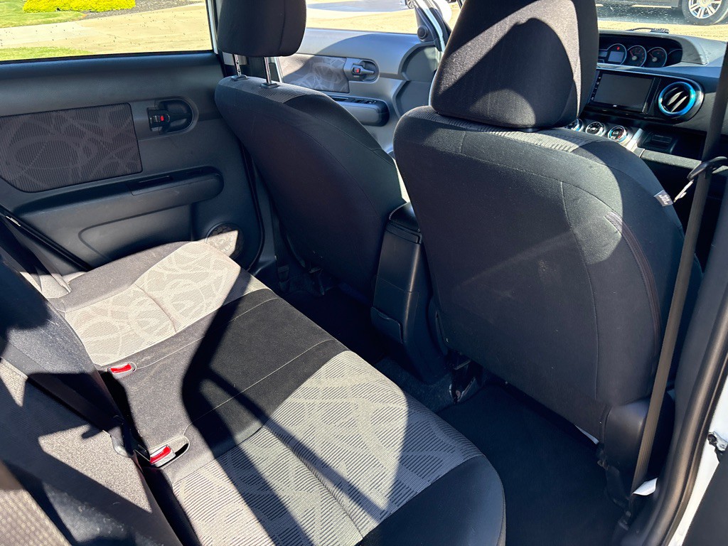 2013 Scion xB Image 12