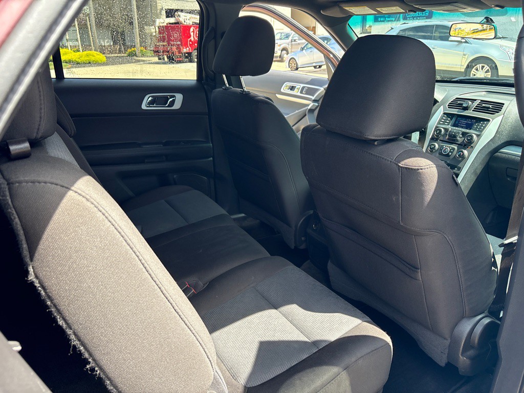 2012 Ford Explorer Image 12