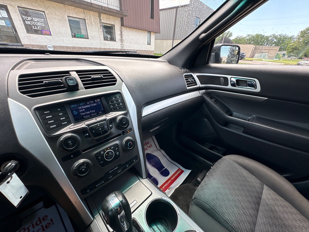 2012 Ford Explorer Image 17