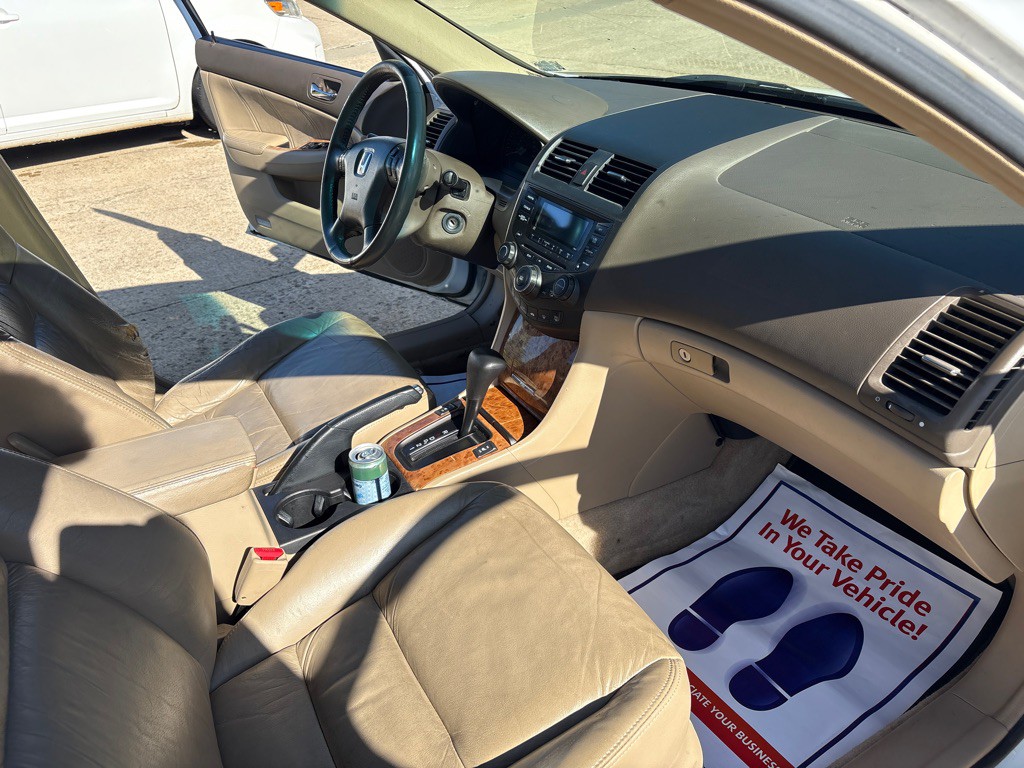 2003 Honda Accord Image 10