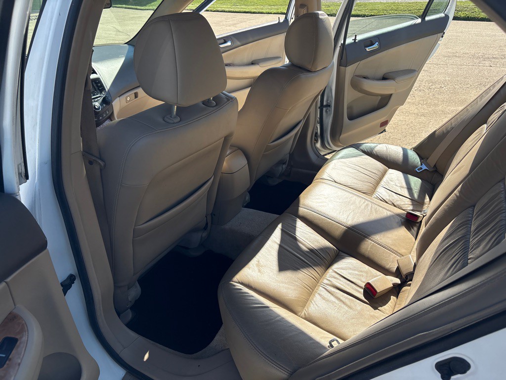 2003 Honda Accord Image 11