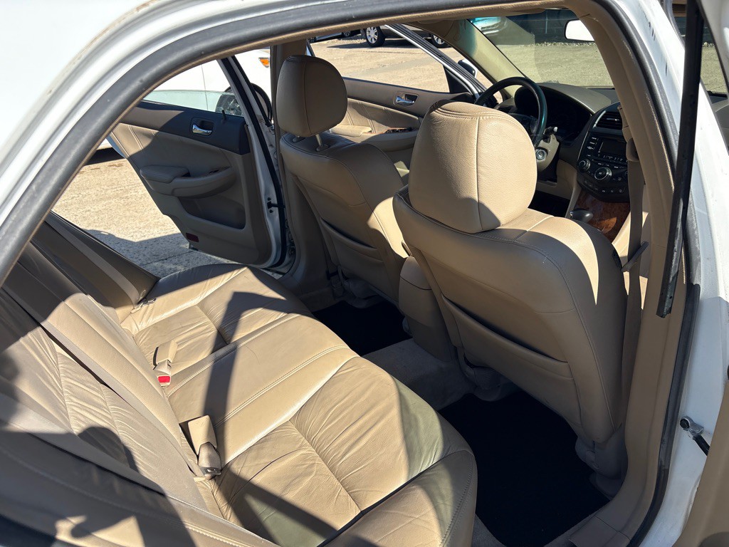 2003 Honda Accord Image 12