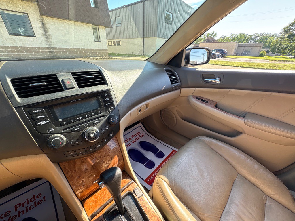 2003 Honda Accord Image 15