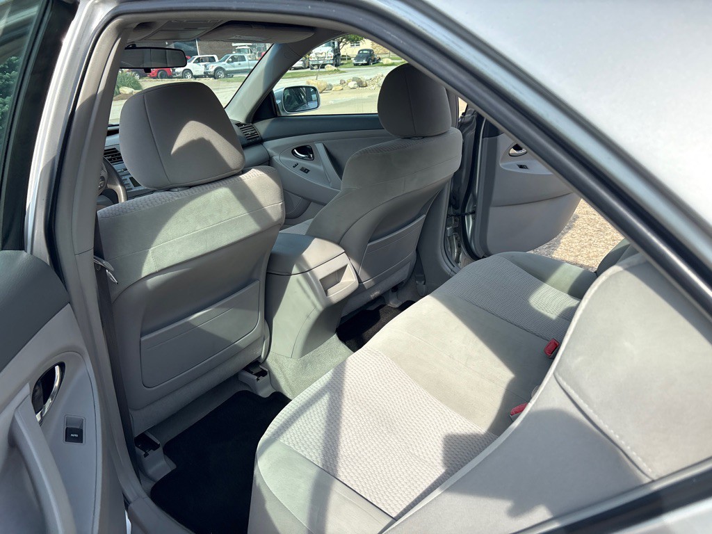 2011 Toyota Camry Image 11