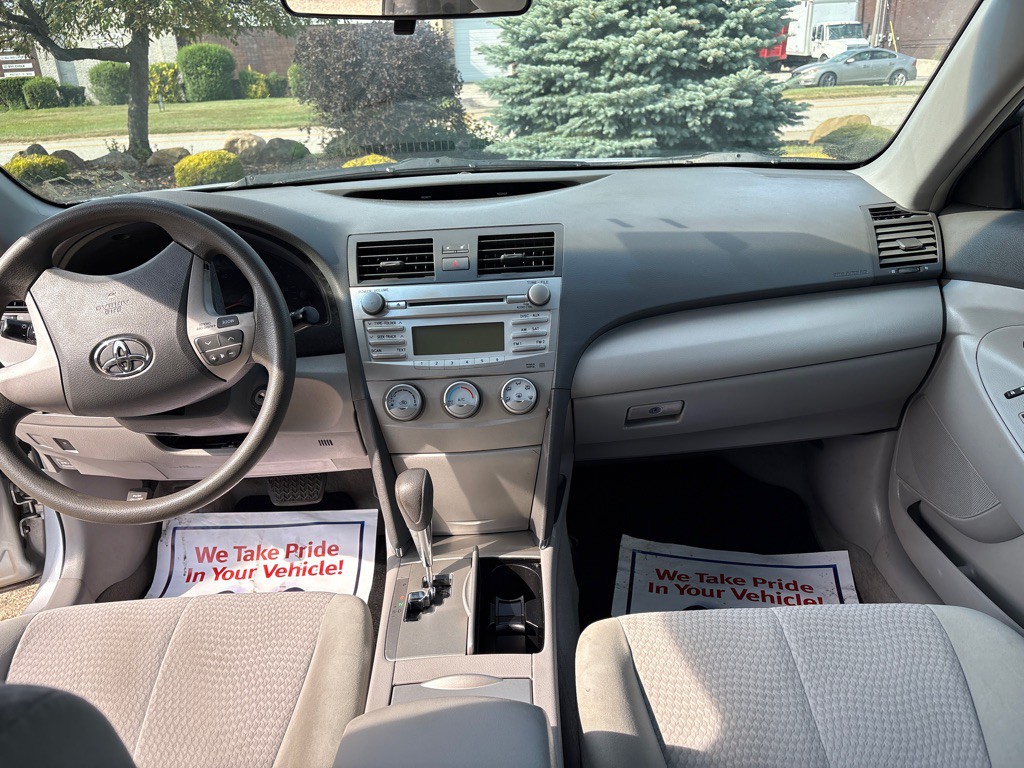 2011 Toyota Camry Image 13