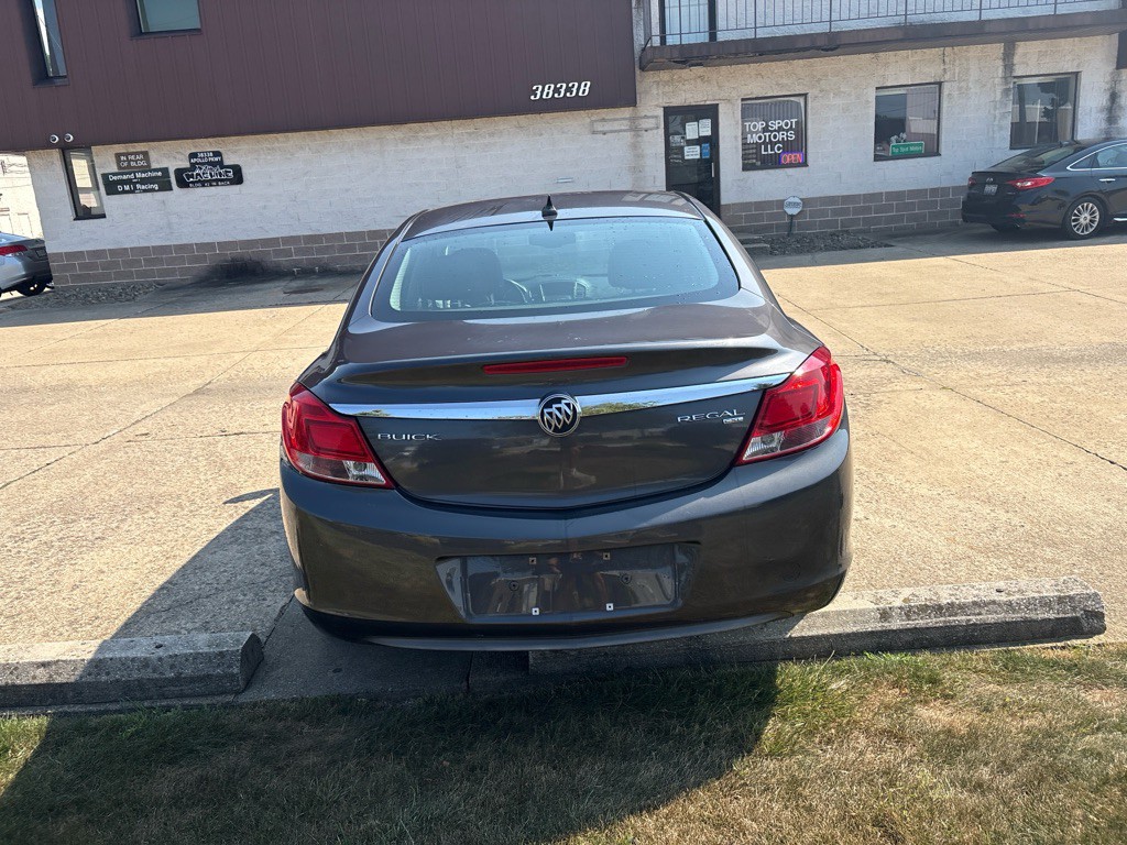 2011 Buick Regal Image 6