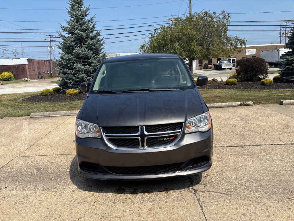 2015 Dodge Grand Caravan Image 2