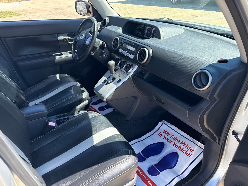 2008 Scion xB Image 10