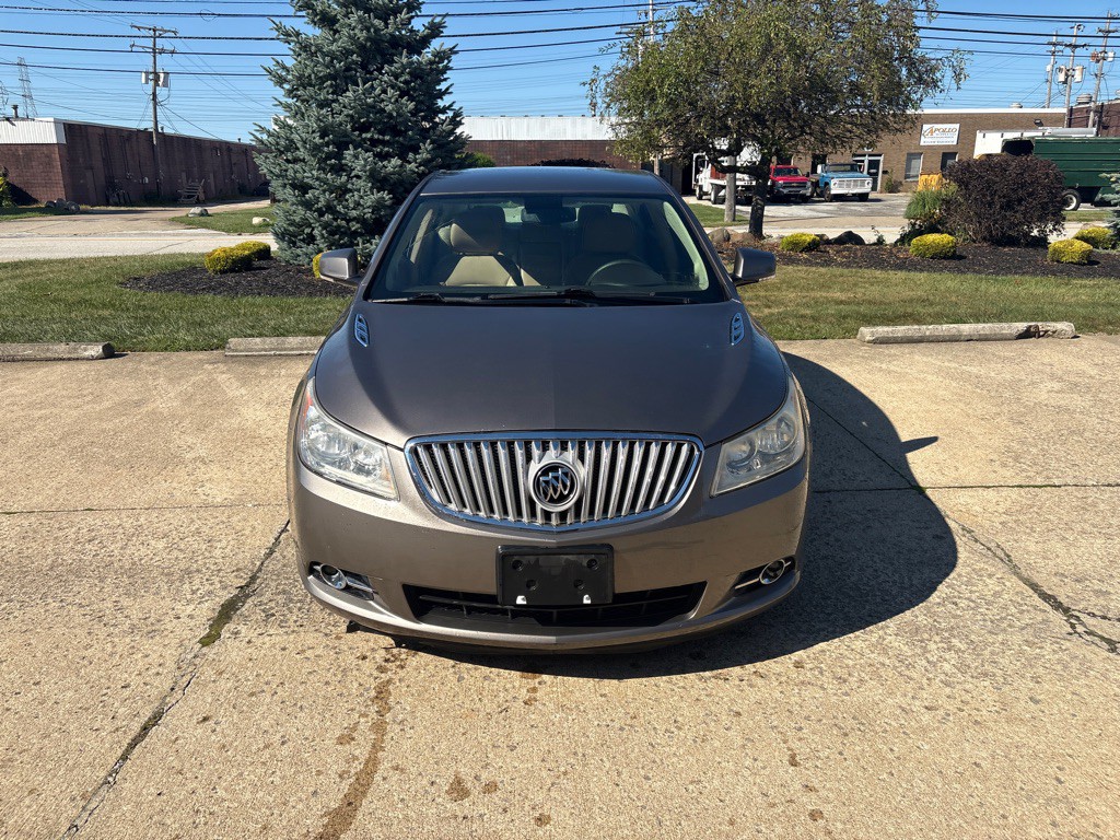 2010 Buick Lacrosse Image 2