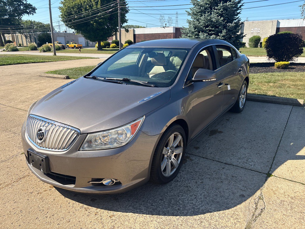 2010 Buick Lacrosse Image 3
