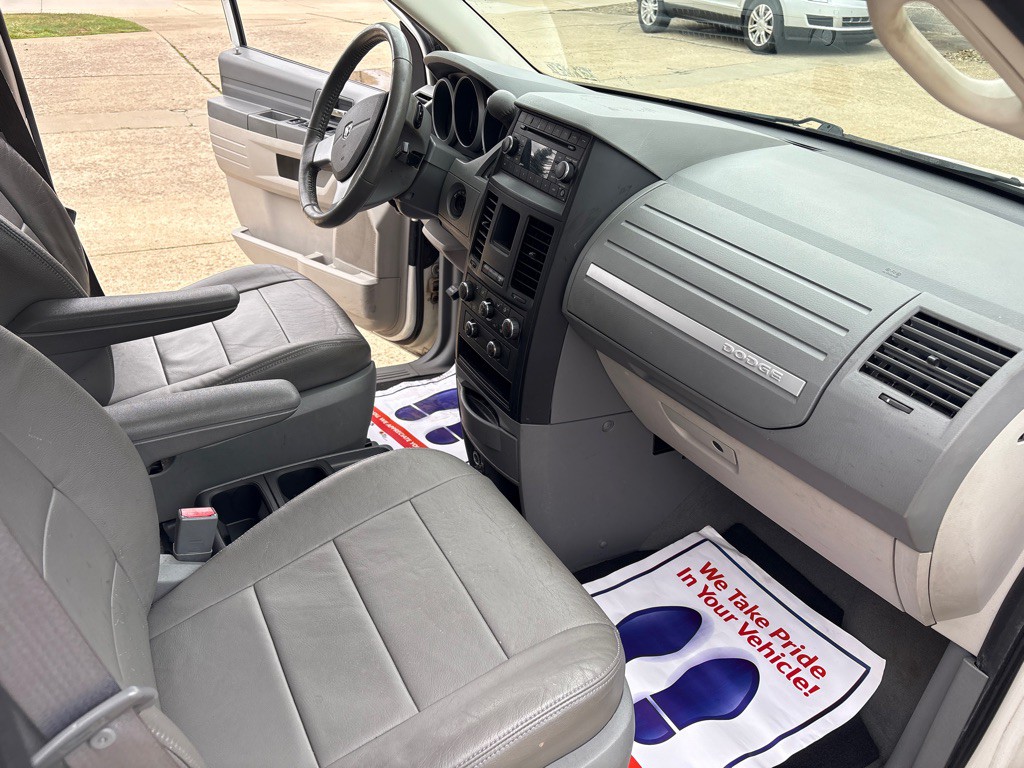 2008 Dodge Grand Caravan Image 10