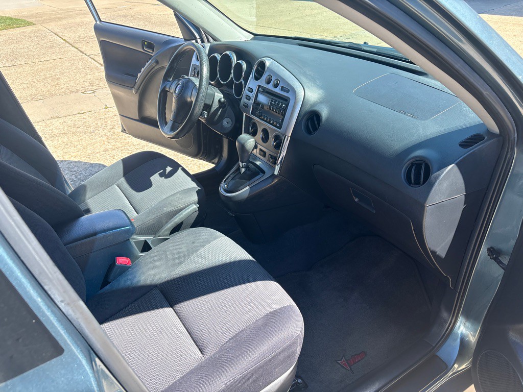 2006 Pontiac Vibe Image 10