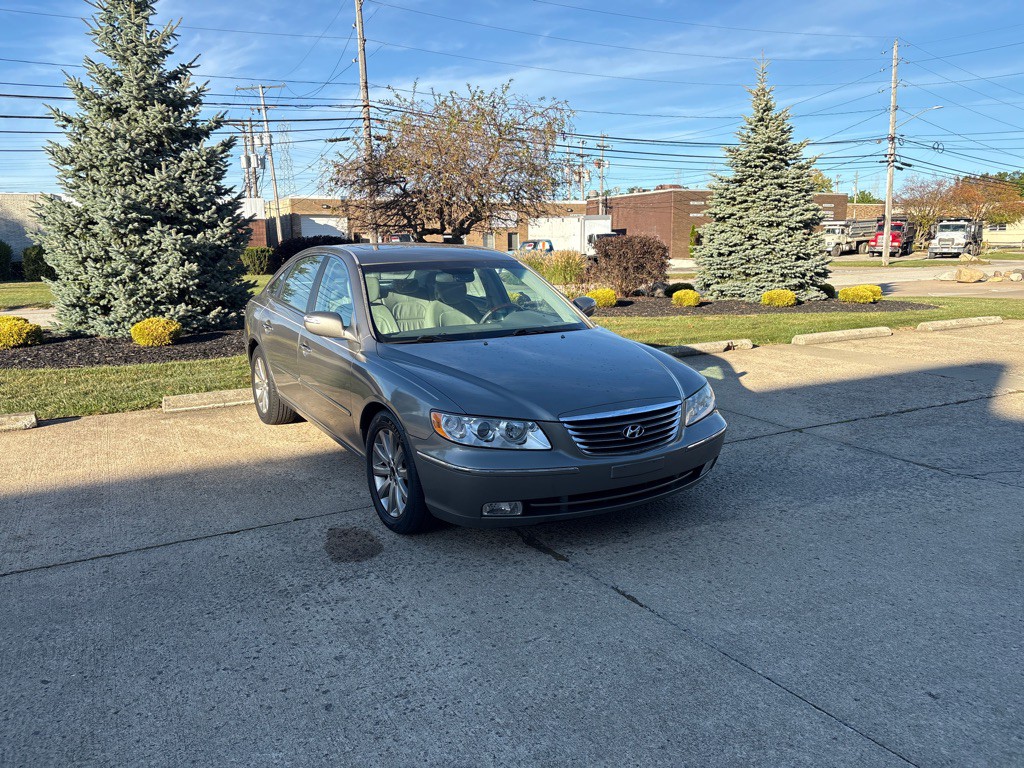 2010 Hyundai Azera Image 1