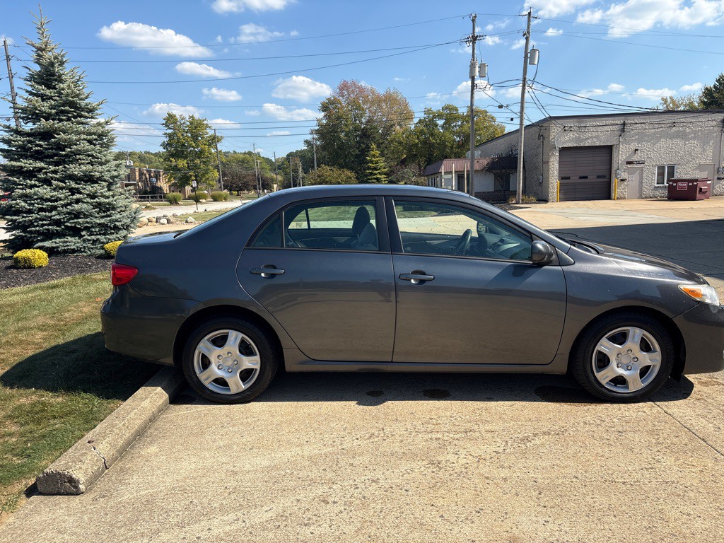 2012 Toyota Corolla Image 8