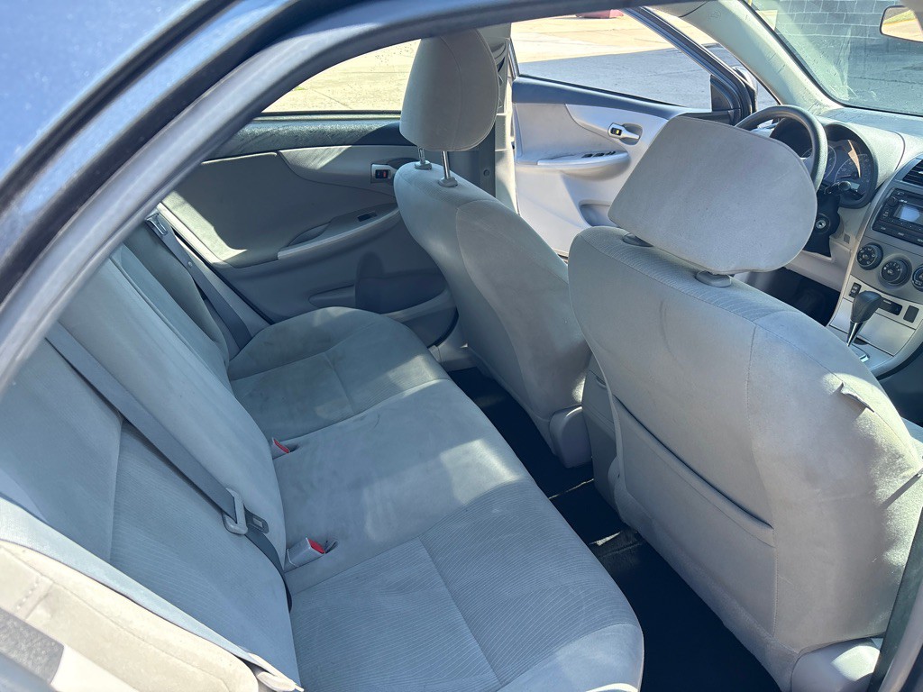 2012 Toyota Corolla Image 12