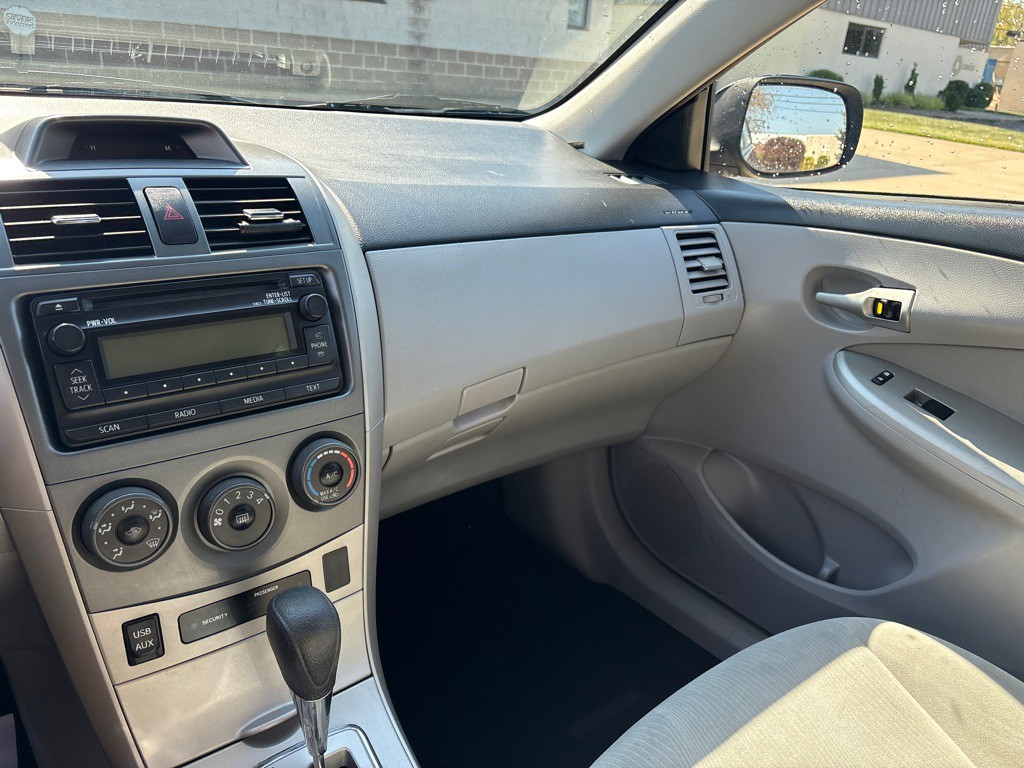 2012 Toyota Corolla Image 15