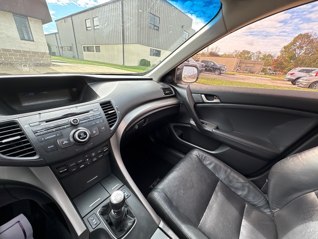 2010 Acura TSX Image 15