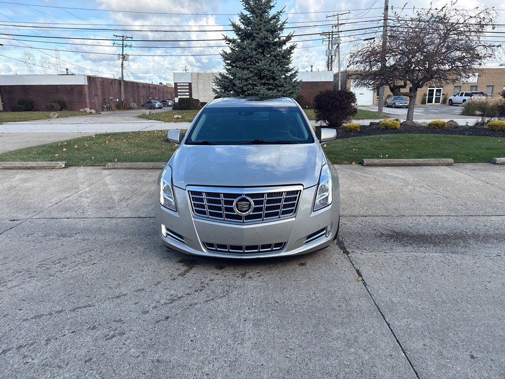 2013 Cadillac XTS Image 2