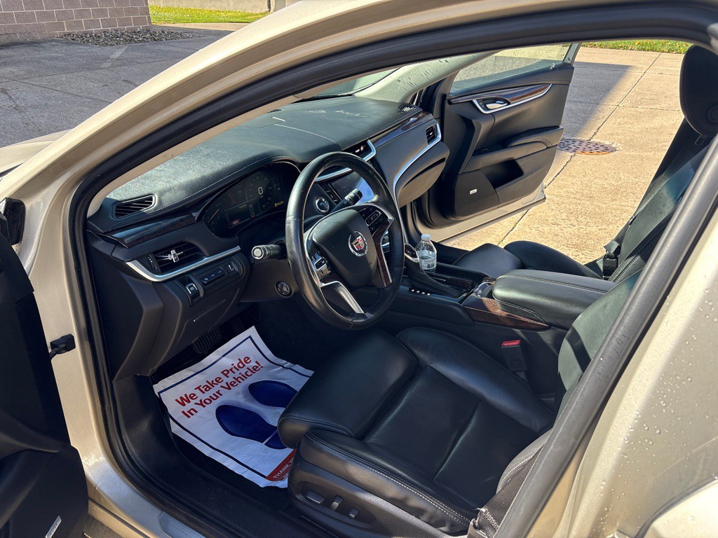 2013 Cadillac XTS Image 9