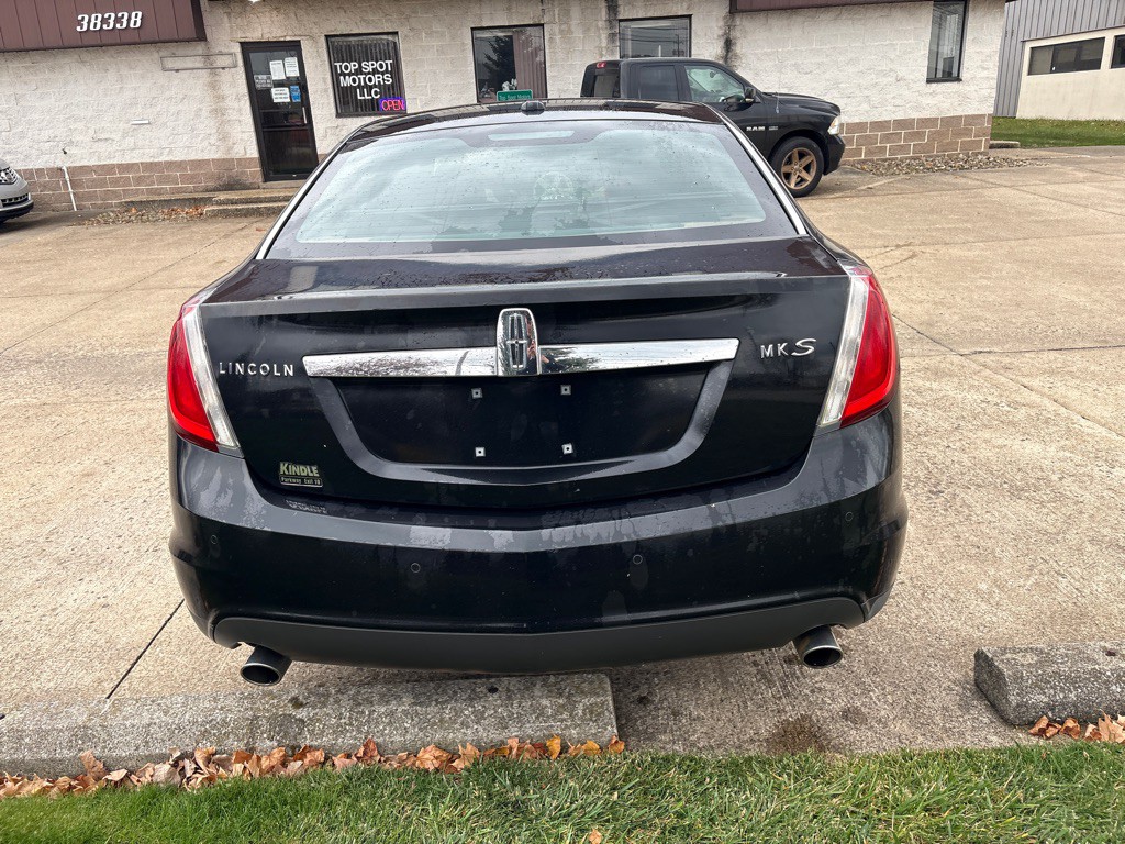 2010 Lincoln MKS Image 6