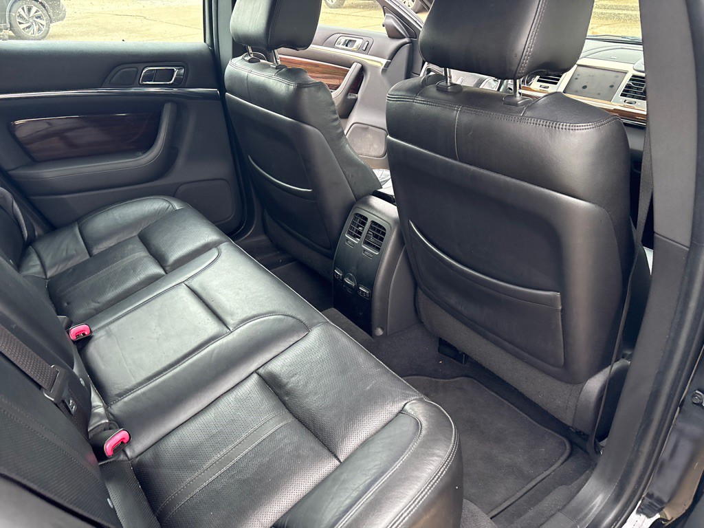 2010 Lincoln MKS Image 12
