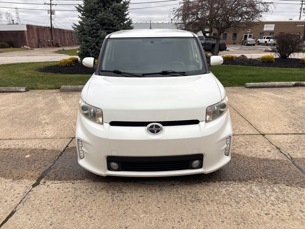 2014 Scion xB Image 2