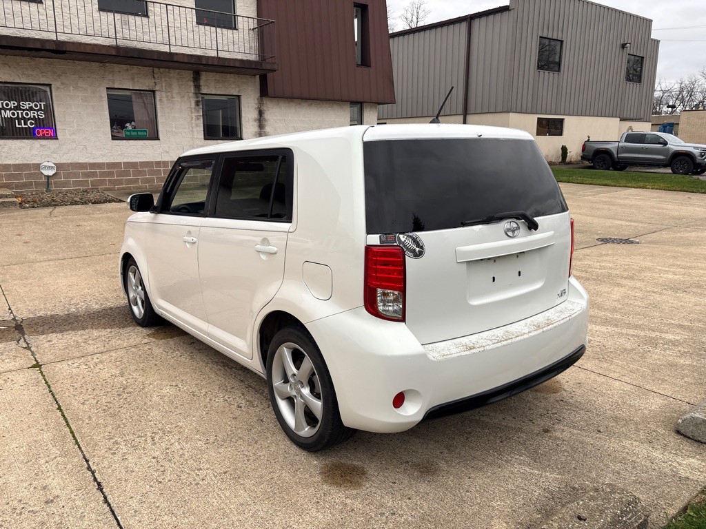 2014 Scion xB Image 5