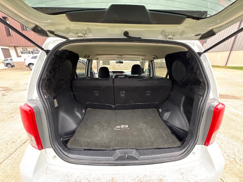 2014 Scion xB Image 14