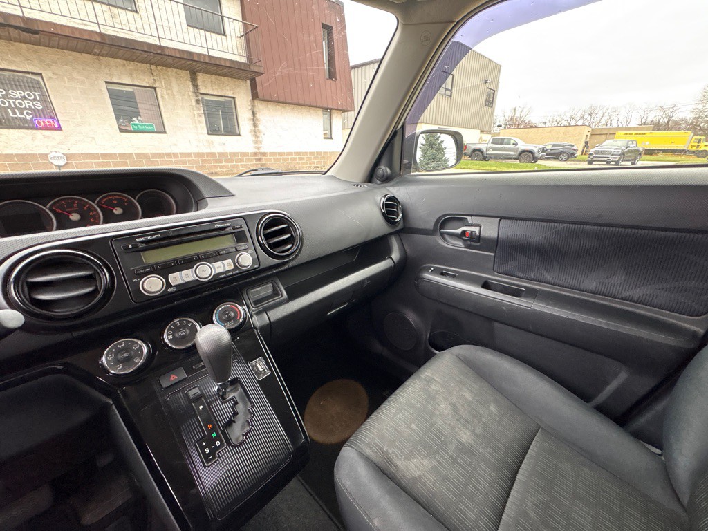 2014 Scion xB Image 15