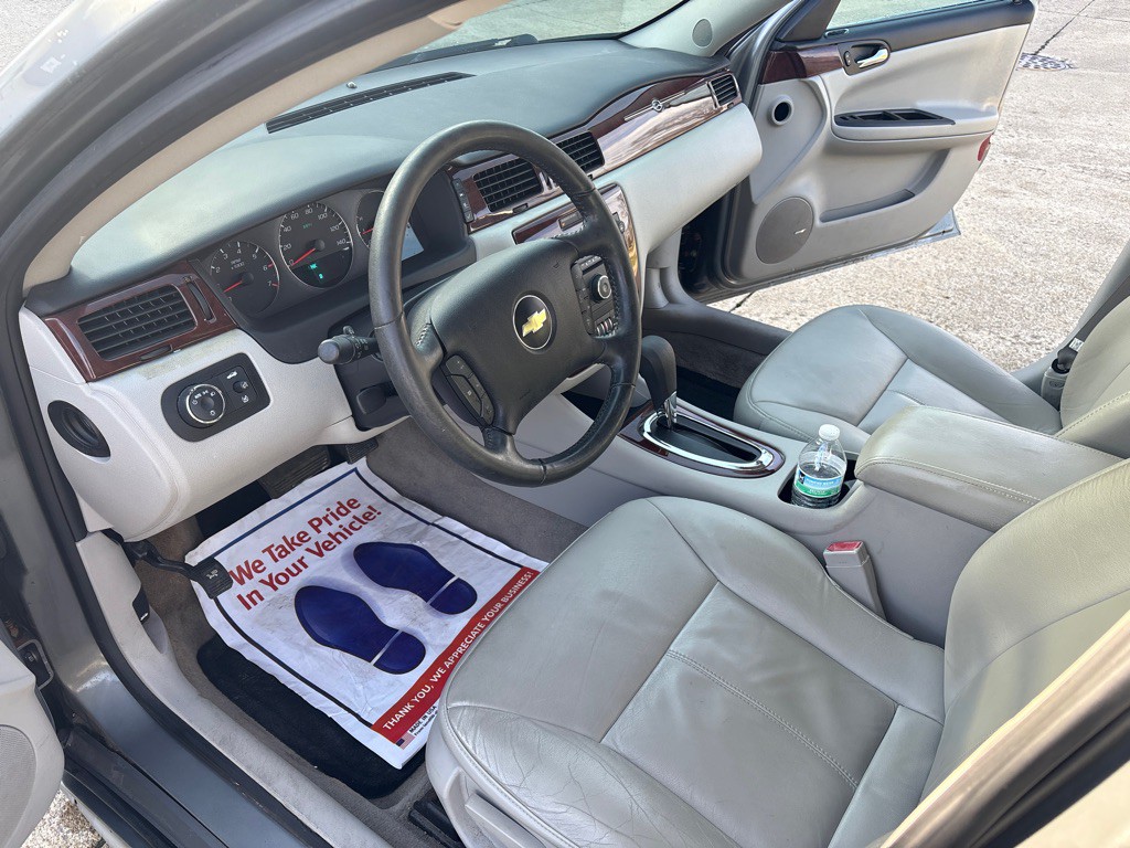 2009 Chevrolet Impala Image 9