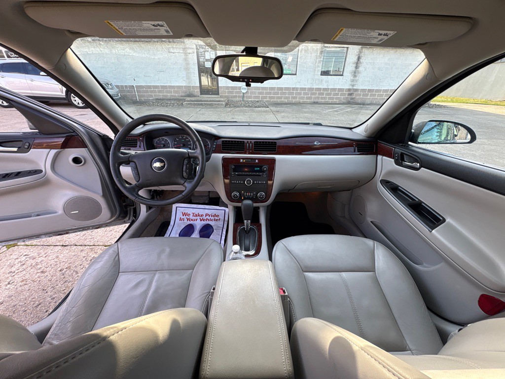 2009 Chevrolet Impala Image 13