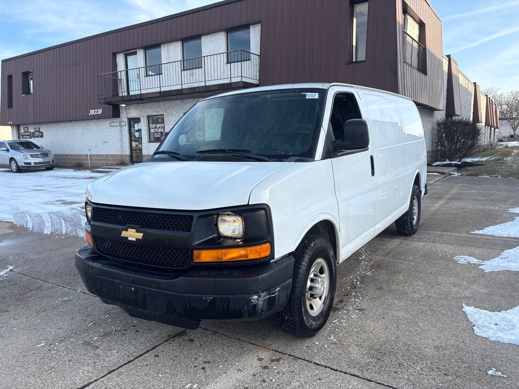 2016 Chevrolet Express Image 3